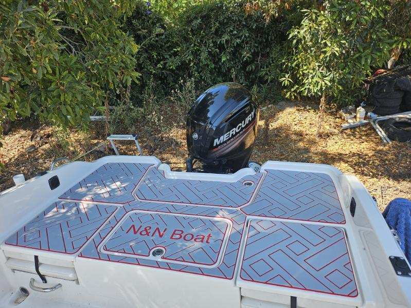 Custom Hjdeck on a Bayliner Element F21 - HJDECK