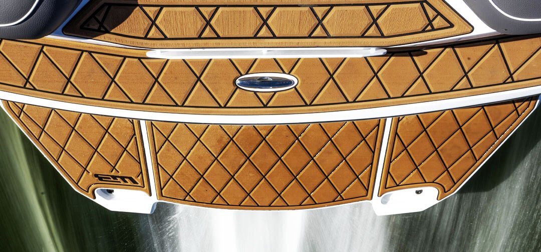 Why Diamond Deck Flooring is Perfect for Boats? - HJDECK