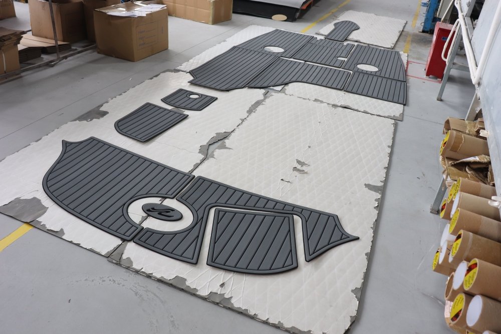 2007 Sea Ray 220 Select Precut Boat Flooring Kit - HJDECK