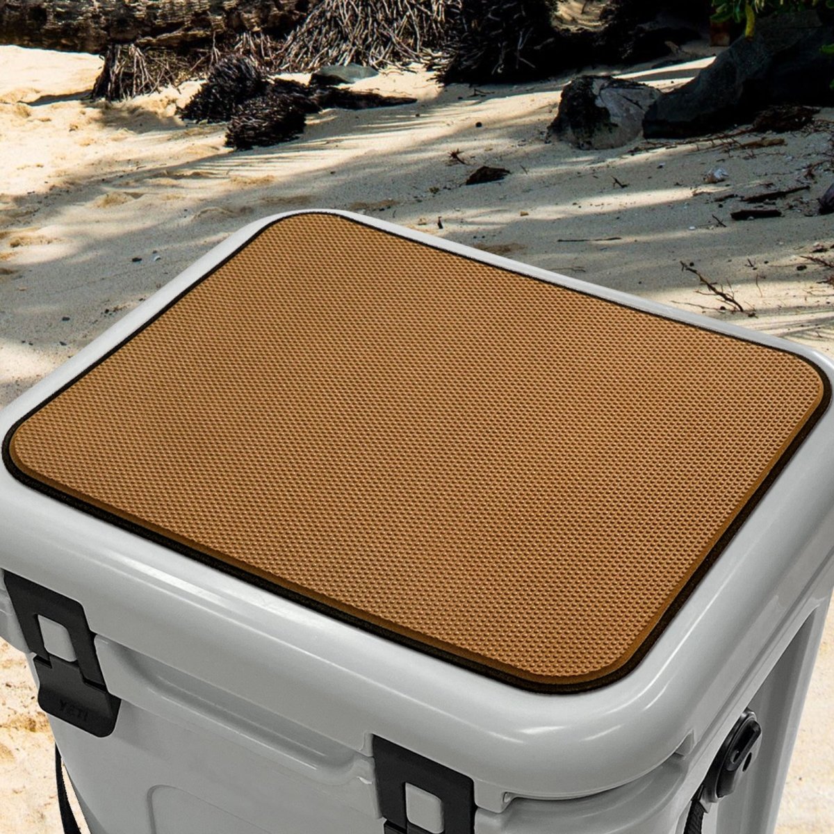 YETI ROADIE 24 TEAK PAD ( polka dot ) - HJDECK